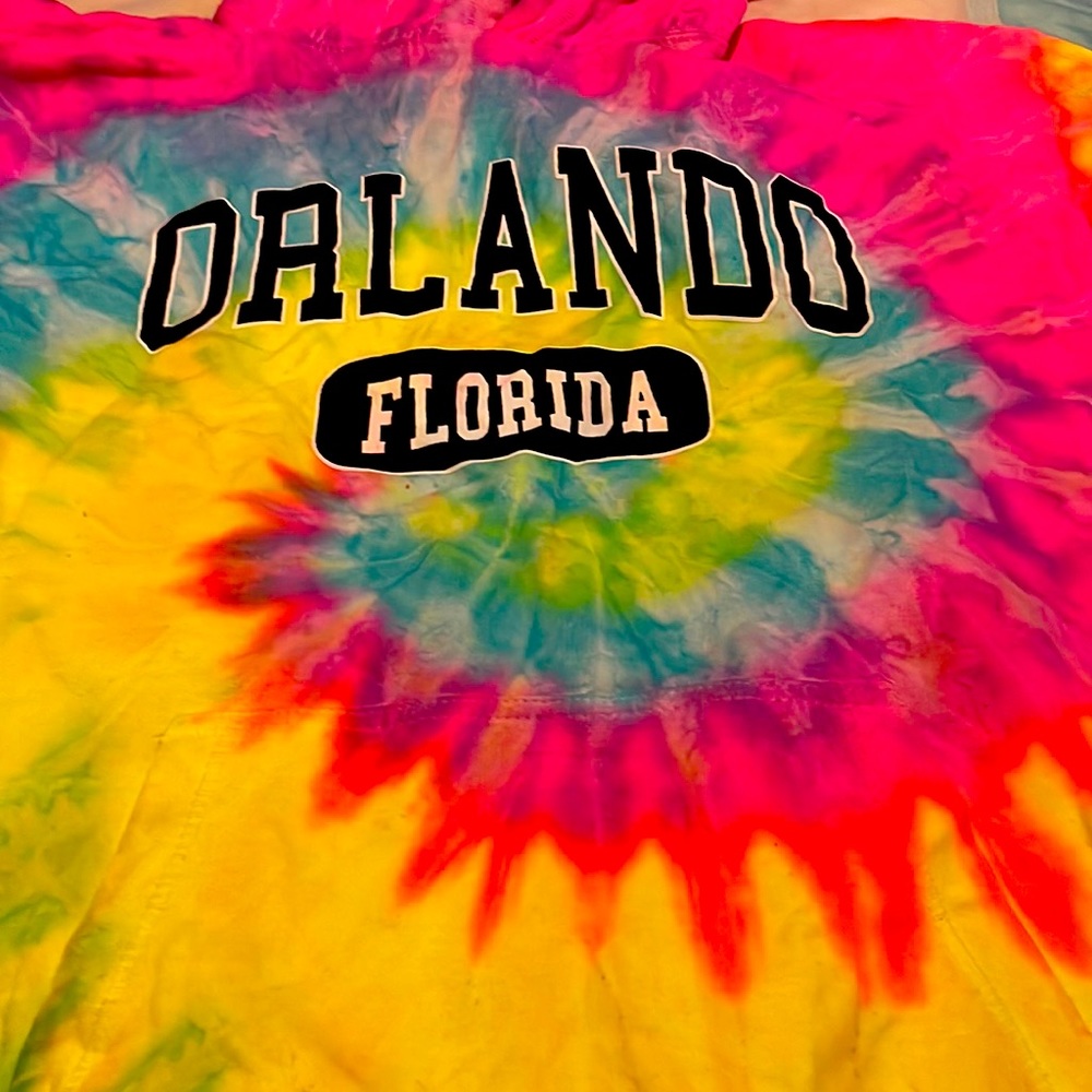 Got while on an cruise never worn , when decided to wear it was to small